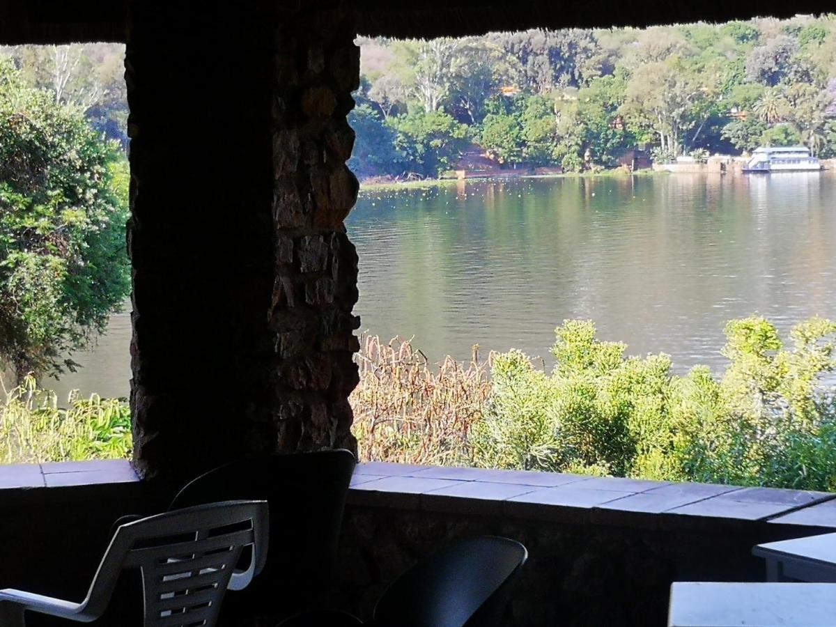 Metsing At Harties Hotel Hartbeespoort Buitenkant foto