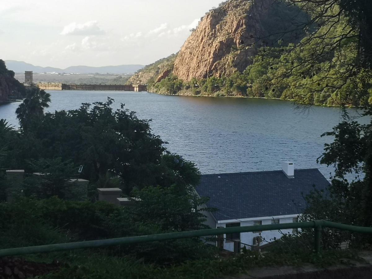 Metsing At Harties Hotel Hartbeespoort Buitenkant foto