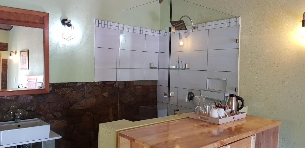 Metsing At Harties Hotel Hartbeespoort Buitenkant foto