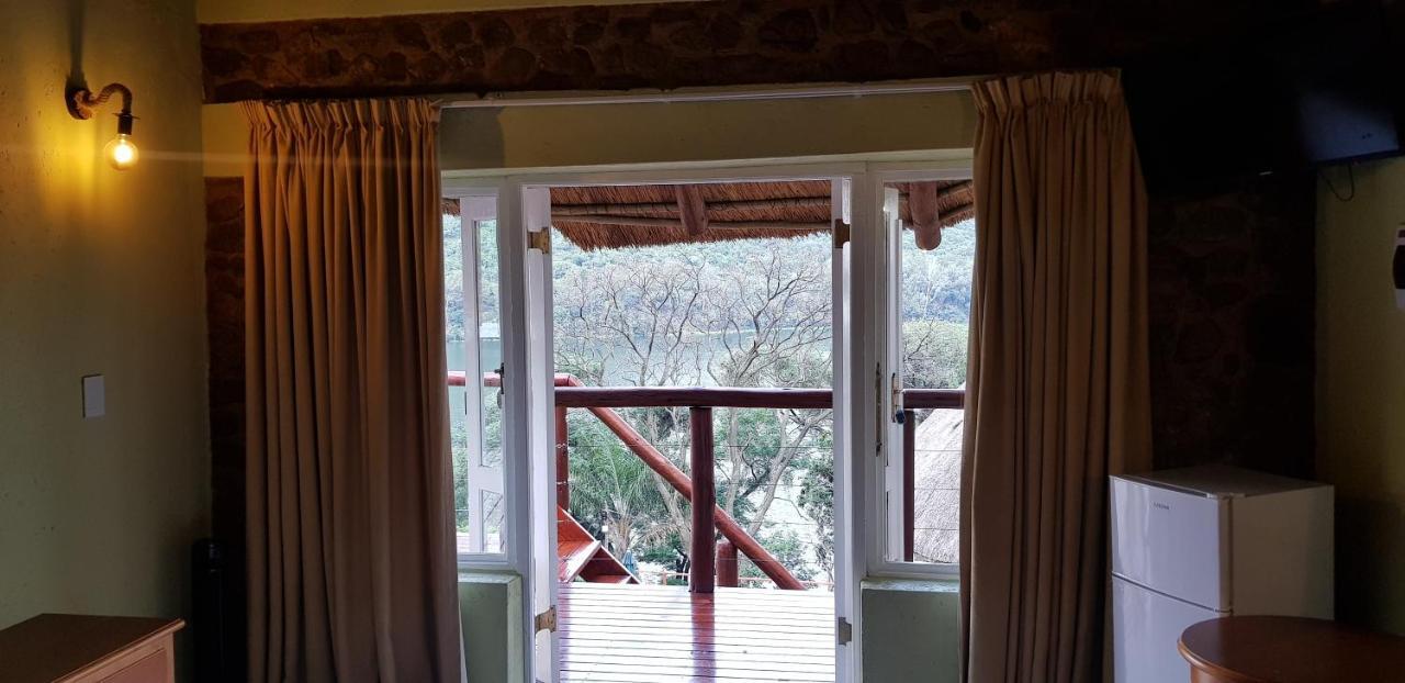 Metsing At Harties Hotel Hartbeespoort Buitenkant foto