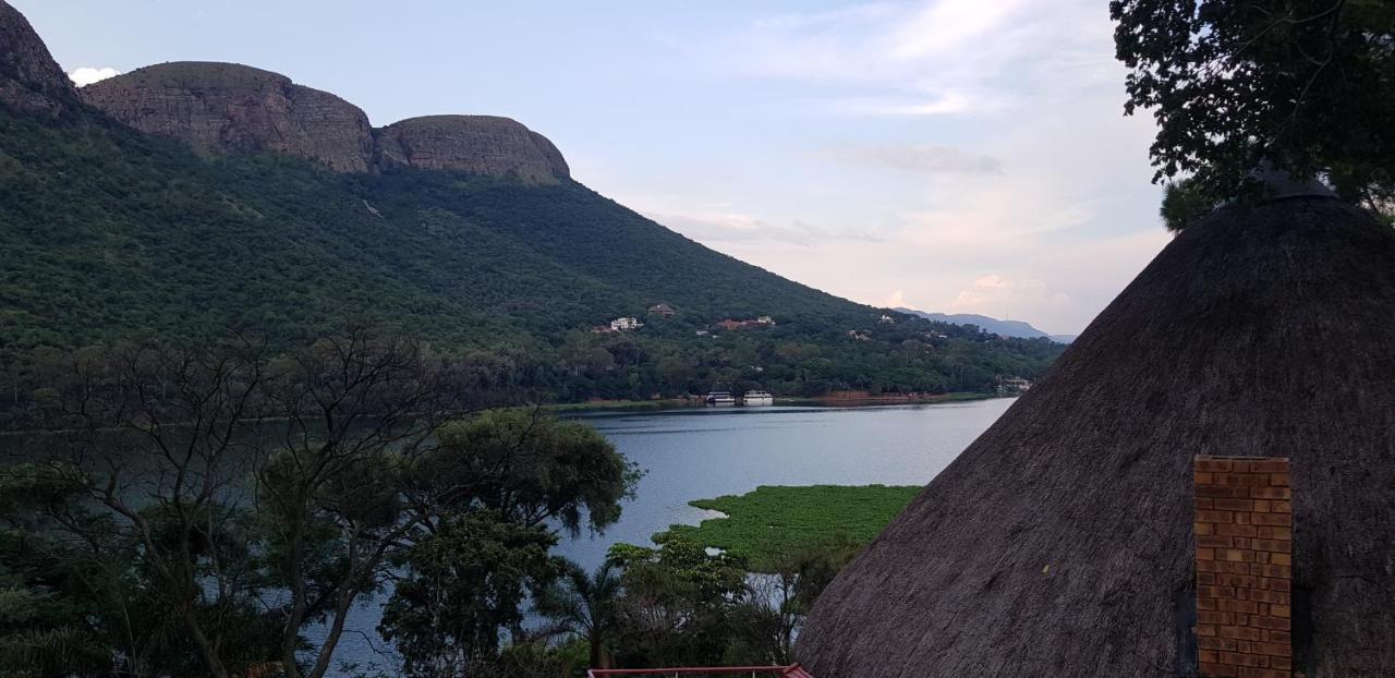 Metsing At Harties Hotel Hartbeespoort Buitenkant foto