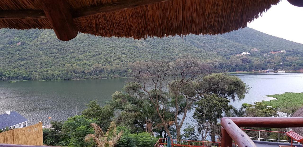Metsing At Harties Hotel Hartbeespoort Buitenkant foto