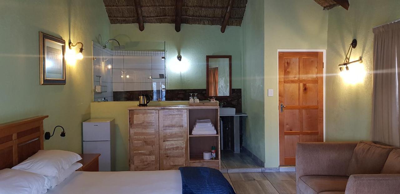 Metsing At Harties Hotel Hartbeespoort Buitenkant foto