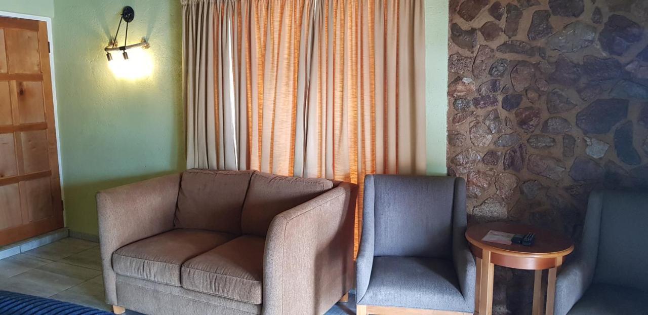 Metsing At Harties Hotel Hartbeespoort Buitenkant foto