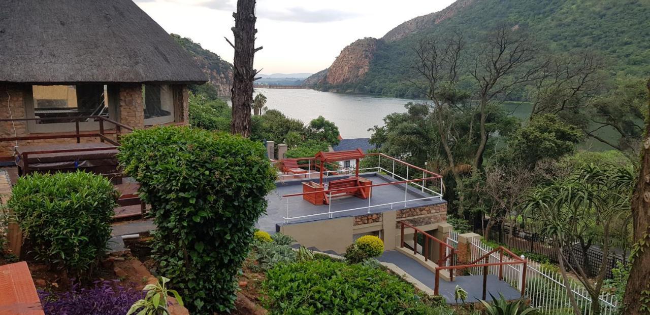 Metsing At Harties Hotel Hartbeespoort Buitenkant foto