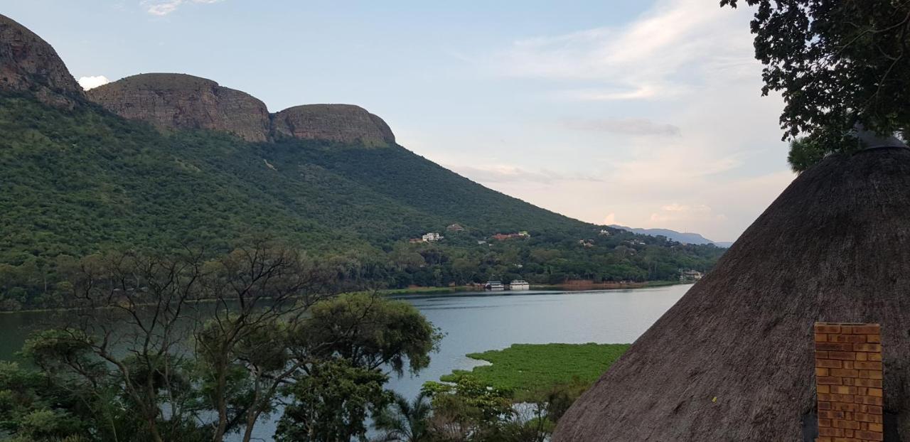Metsing At Harties Hotel Hartbeespoort Buitenkant foto